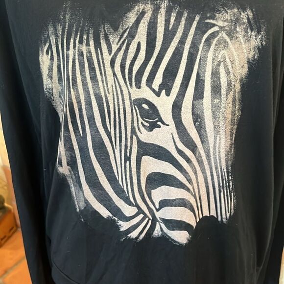 Bird & Vine Black and Tan Zebra Print Long Sleeved Tee, size S - Picture 3 of 8